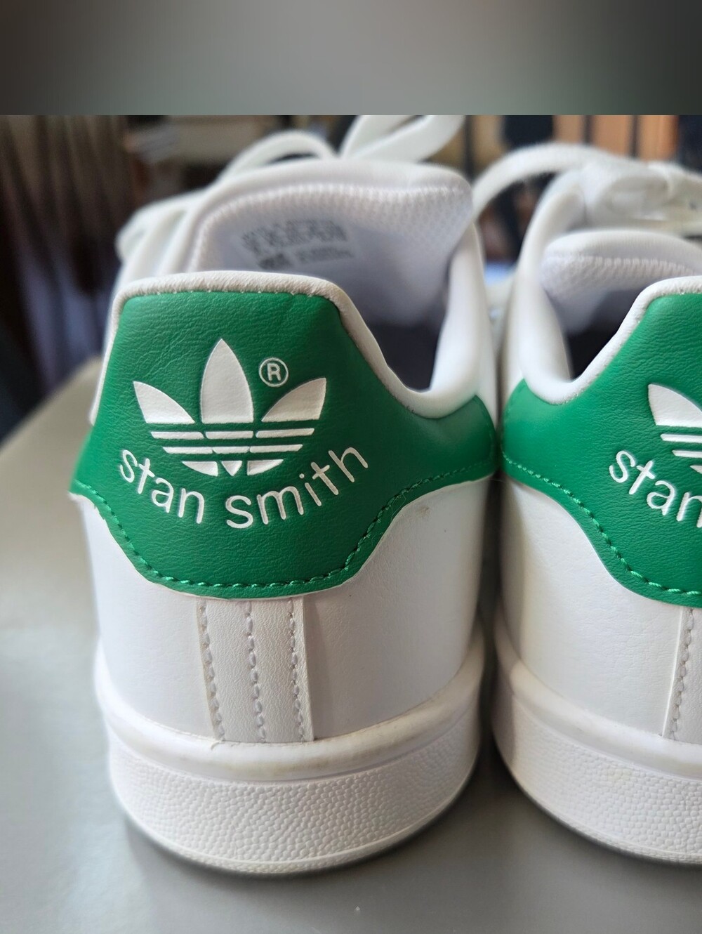 adidas Stan Smith Sneakers in White with Green Heel Tab, Mens Size 5, Womens 7